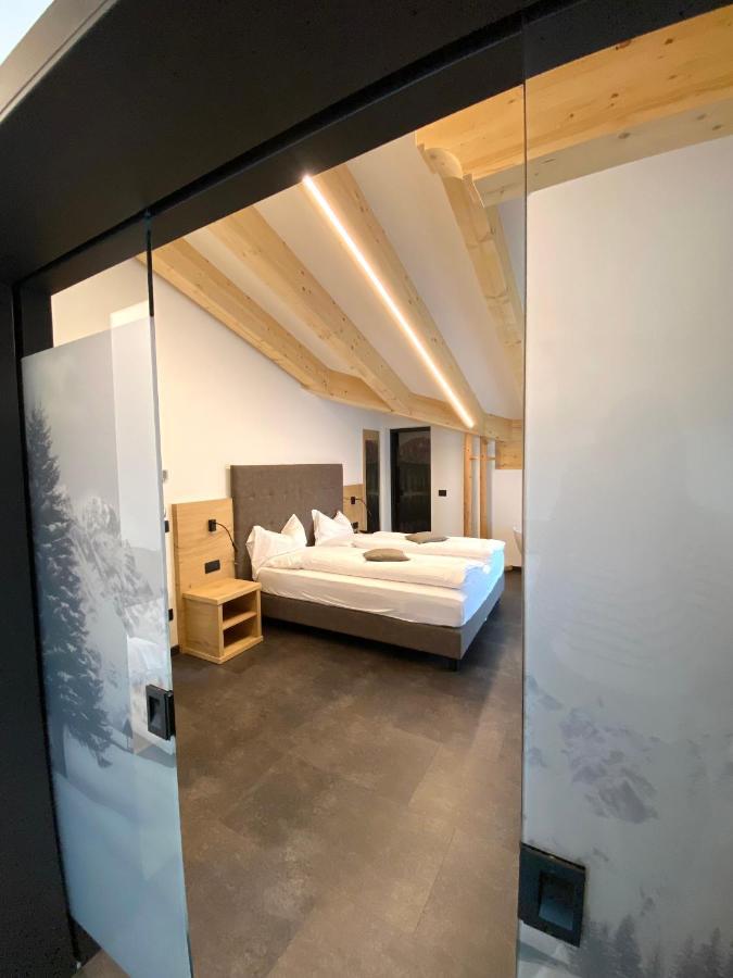 Hotel Chalet Alaska Pozza di Fassa Esterno foto