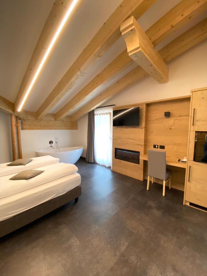 Hotel Chalet Alaska Pozza di Fassa Esterno foto