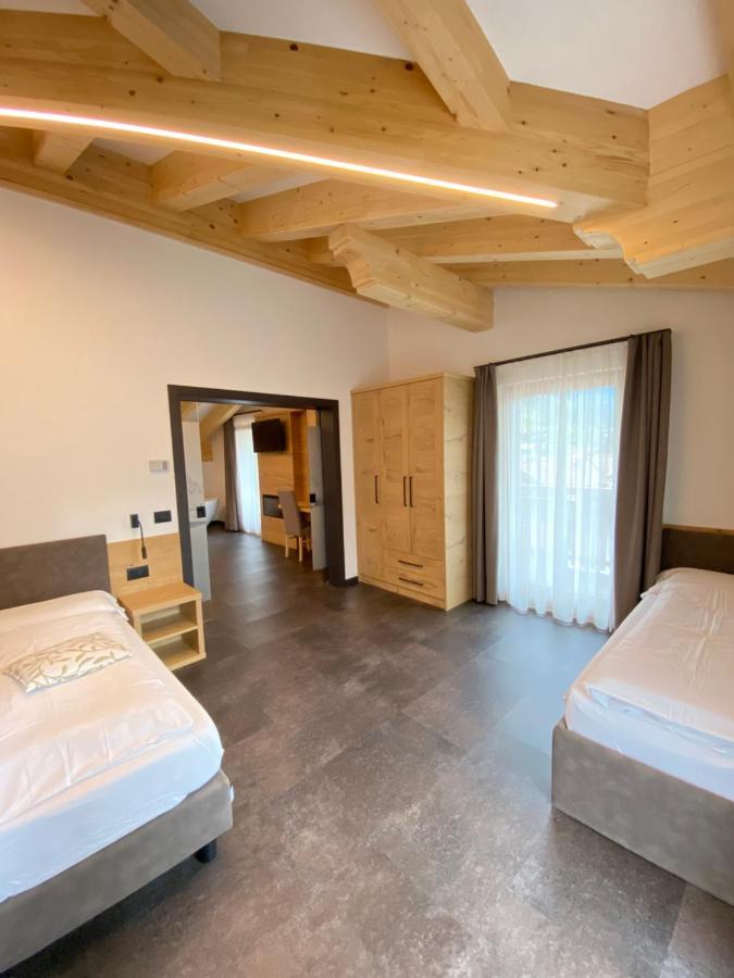 Hotel Chalet Alaska Pozza di Fassa Esterno foto