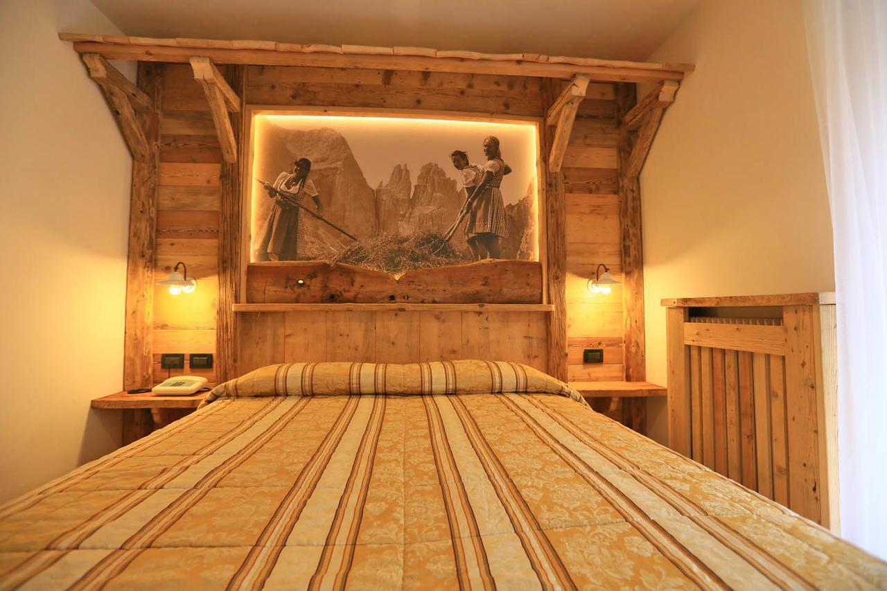 Hotel Chalet Alaska Pozza di Fassa Esterno foto