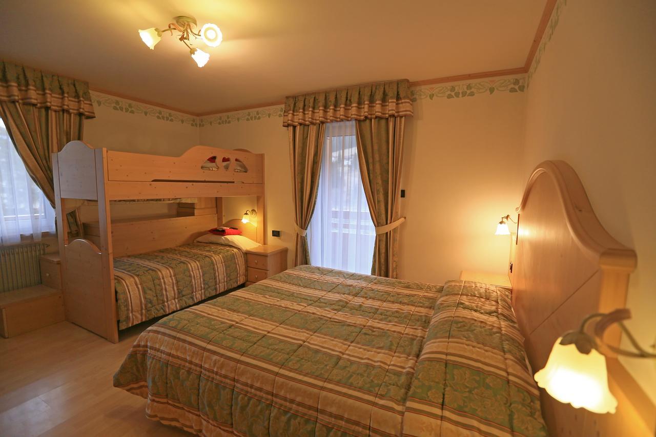 Hotel Chalet Alaska Pozza di Fassa Esterno foto